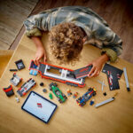 Camion F1 cu masinile F1 RB20 si AMR24, 60445, 1086  piese - imagine 6